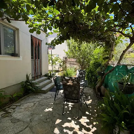 Dalmacija Apartment