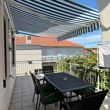 Dalmacija Apartment *